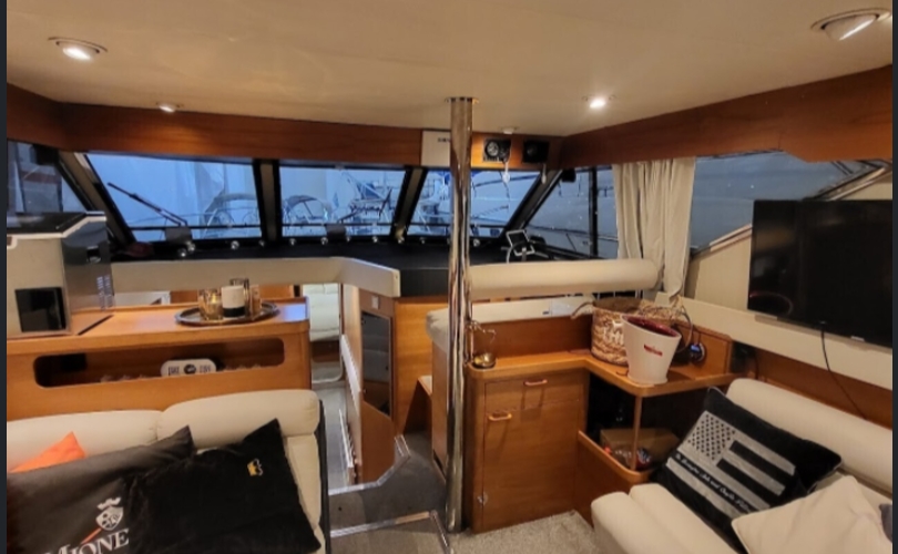 Princess 45 Fly, Kattavat varusteet-kuva-2